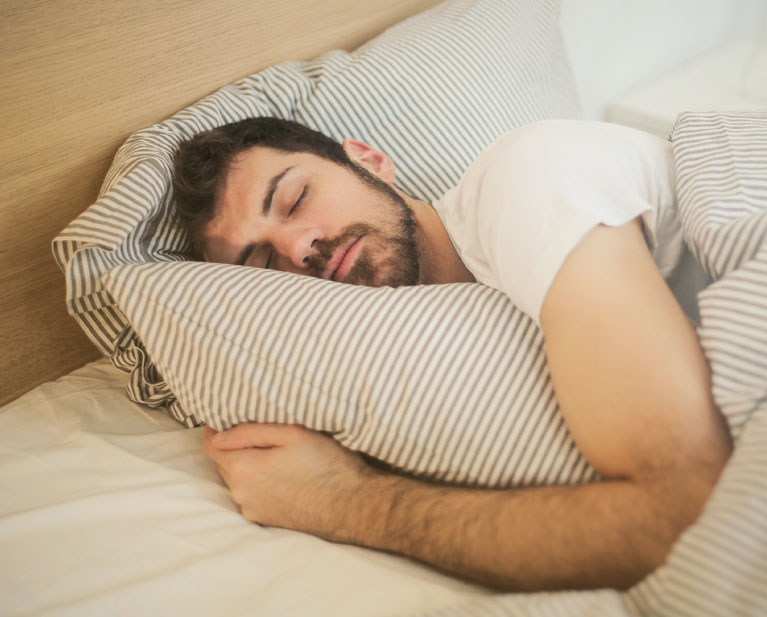 poor sleep increases pain